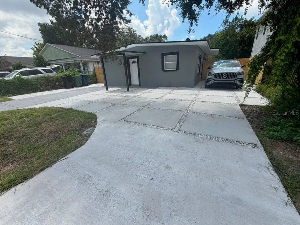 2615 E 23RD AVENUE Tampa, FL 33605