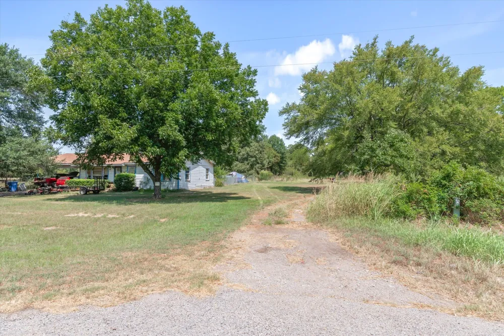 8086 FM 17 Grand Saline, TX 75140