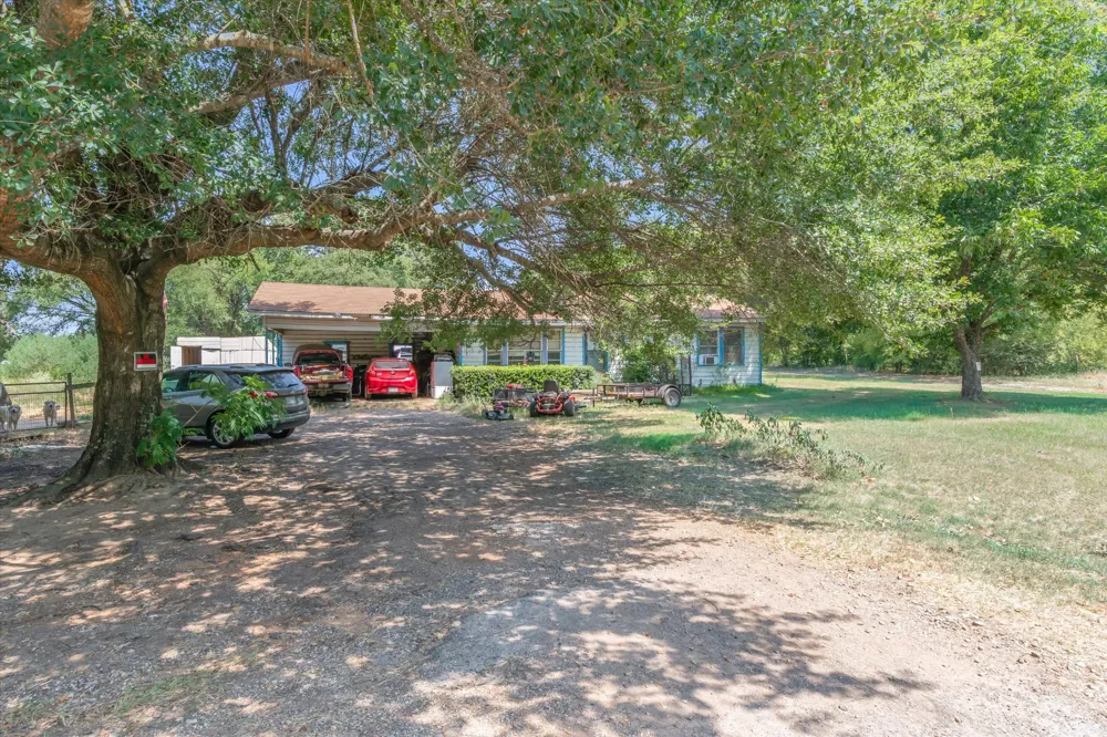 8086 FM 17 Grand Saline, TX 75140