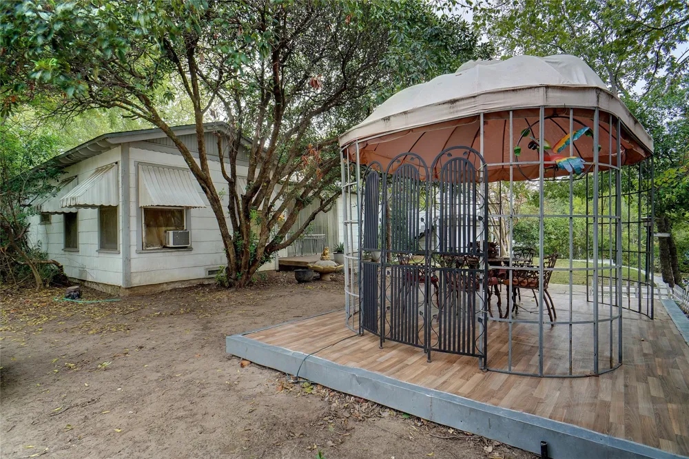 1000 S.E. Parkway Parkway Azle, TX 76020