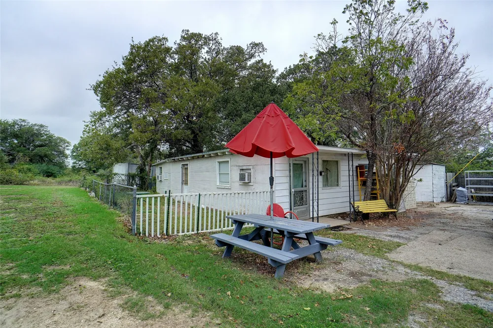 1000 S.E. Parkway Parkway Azle, TX 76020