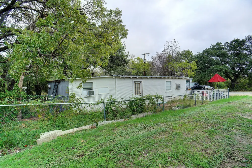 1000 S.E. Parkway Parkway Azle, TX 76020
