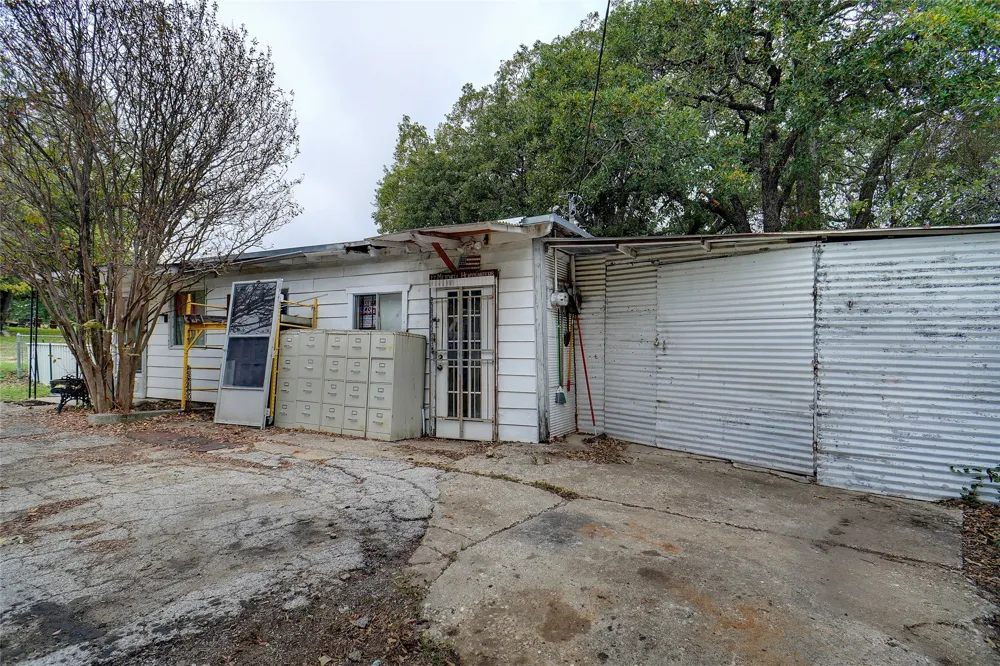 1000 S.E. Parkway Parkway Azle, TX 76020