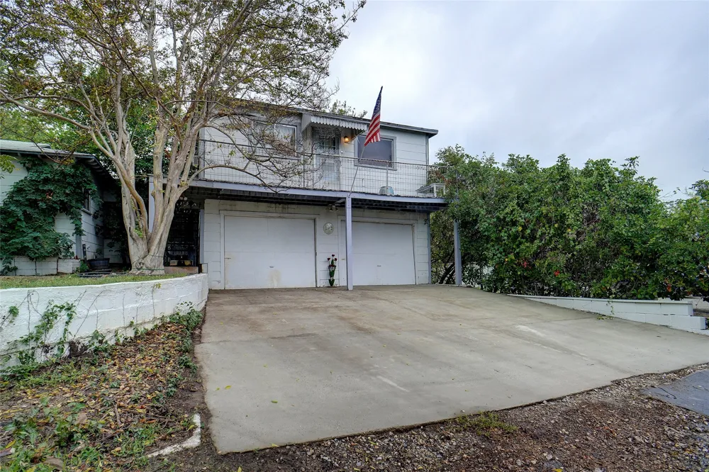 1000 S.E. Parkway Parkway Azle, TX 76020