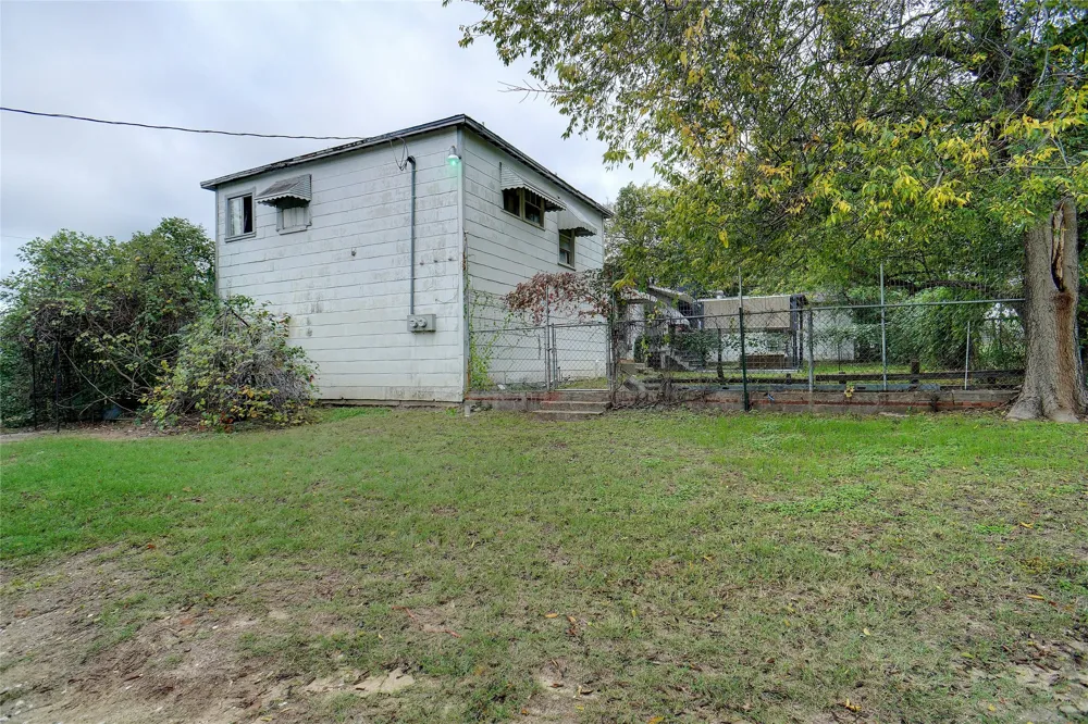 1000 S.E. Parkway Parkway Azle, TX 76020