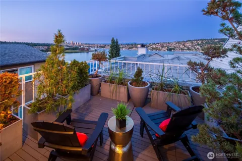 2419 8th Avenue #403