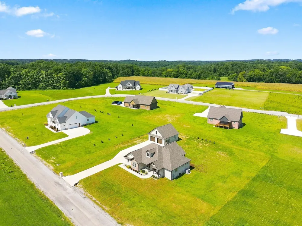 114 Hurst Dr Leoma, TN 38468
