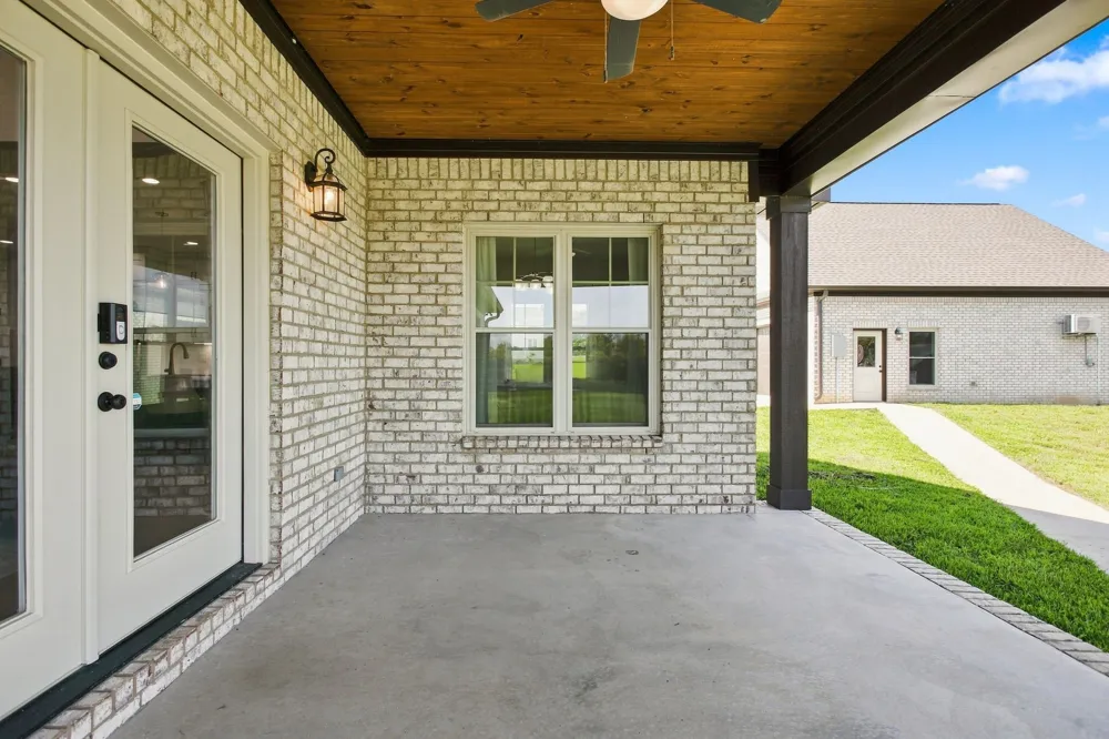 114 Hurst Dr Leoma, TN 38468