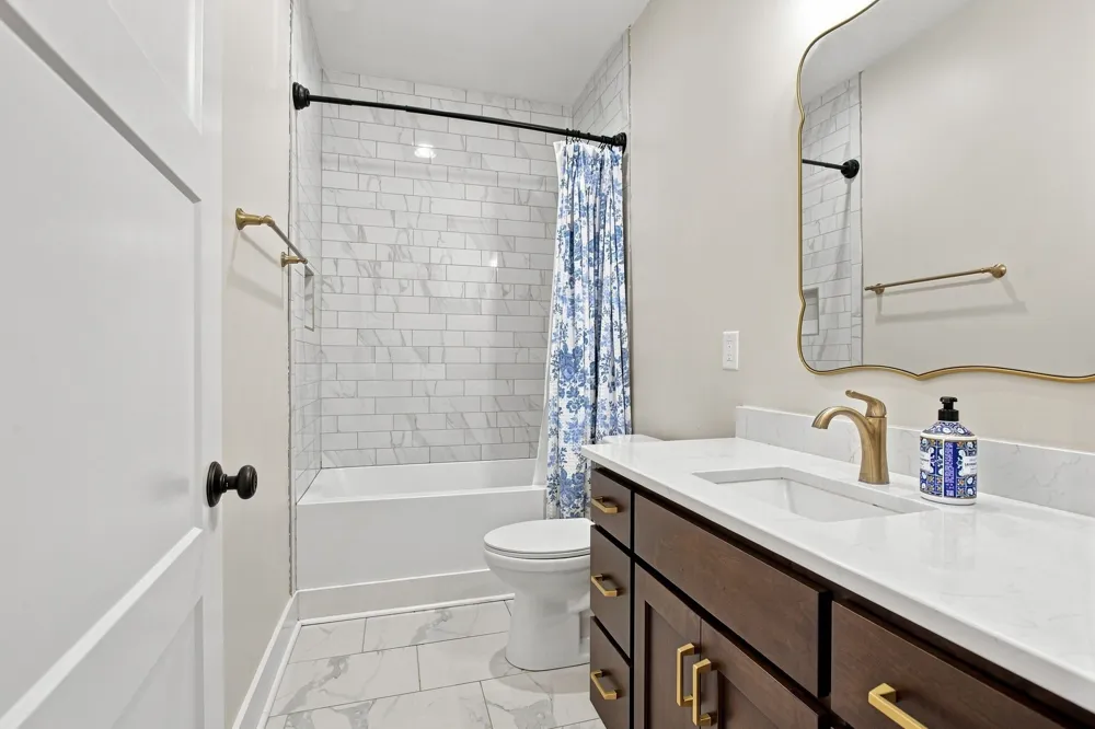114 Hurst Dr Leoma, TN 38468