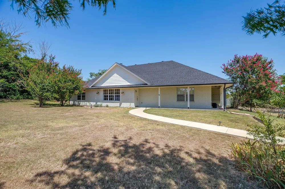 321 E Woody Creek Court Springtown, TX 76082