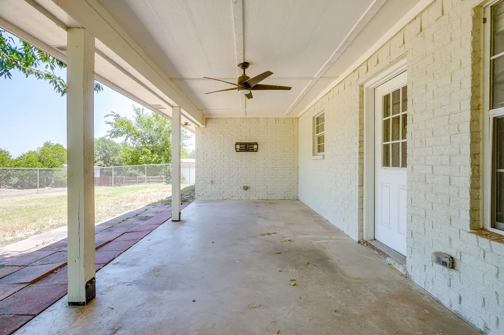 321 E Woody Creek Court Springtown, TX 76082