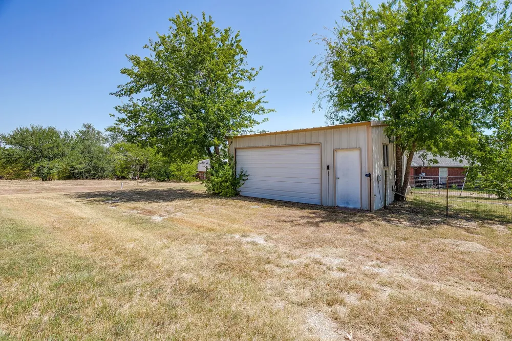 321 E Woody Creek Court Springtown, TX 76082
