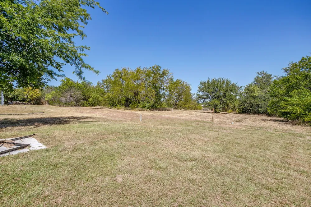 321 E Woody Creek Court Springtown, TX 76082