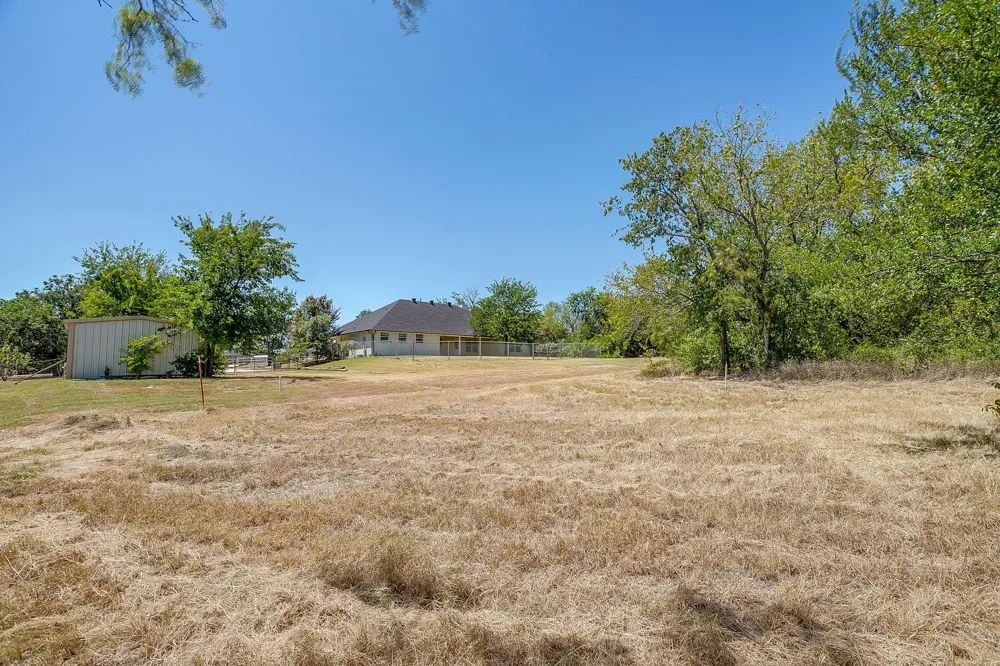 321 E Woody Creek Court Springtown, TX 76082