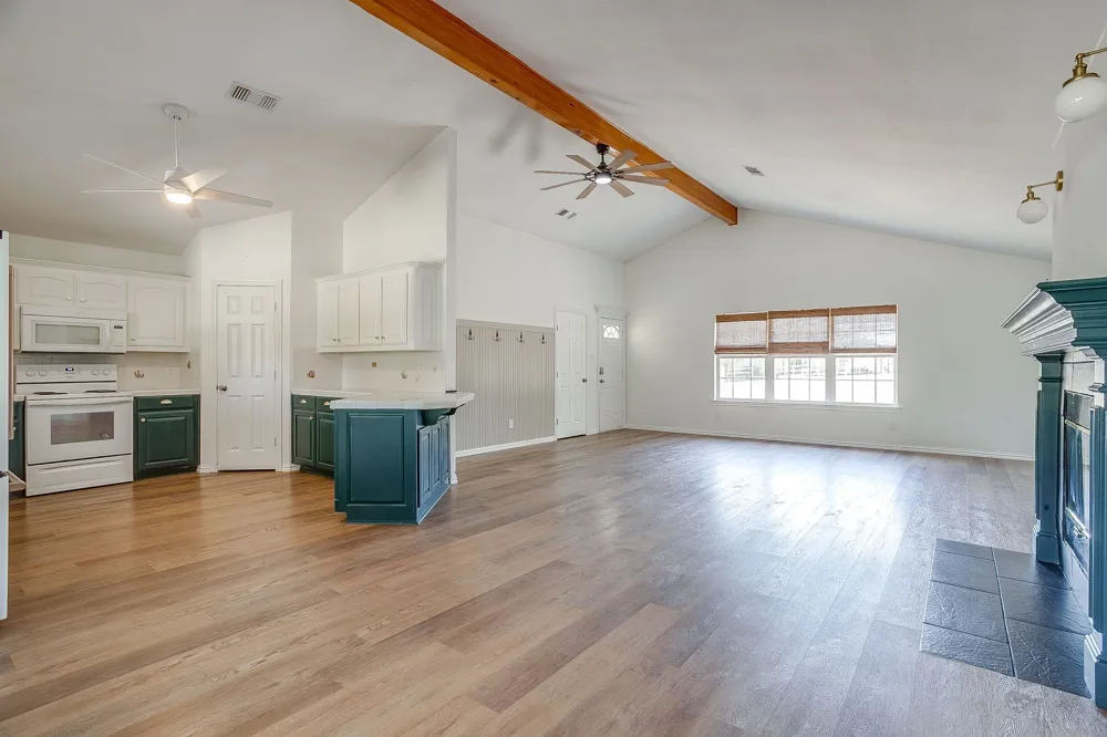 321 E Woody Creek Court Springtown, TX 76082
