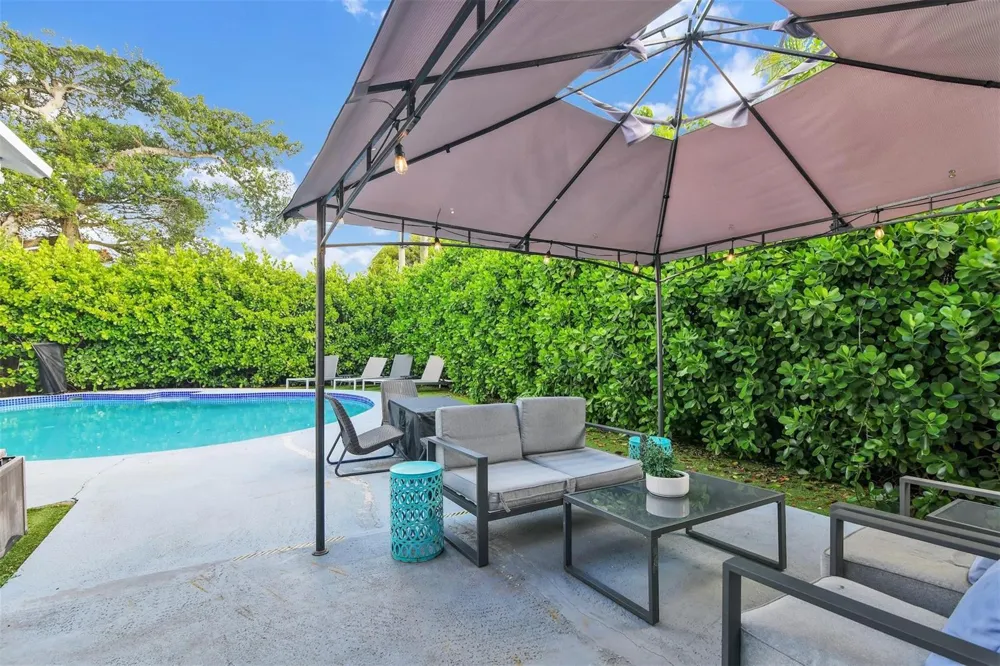214 SE 6th Street Dania Beach, FL 33004