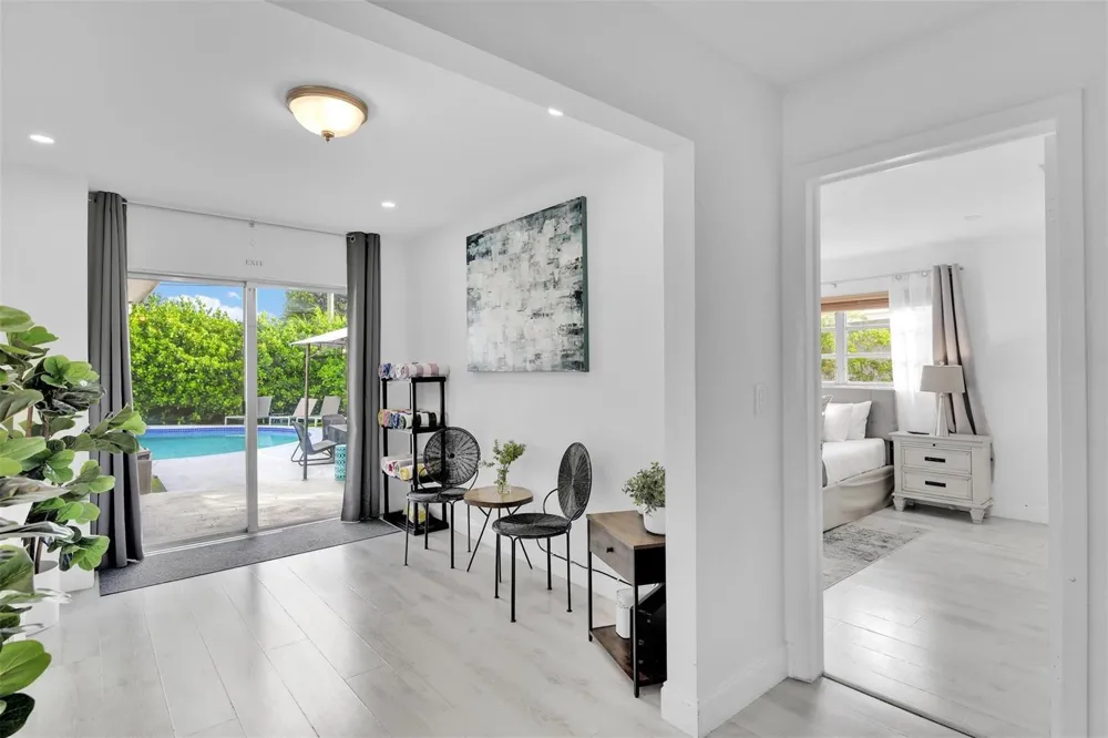 214 SE 6th Street Dania Beach, FL 33004