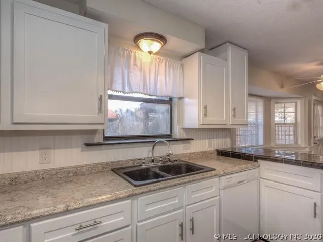 3101 S Poplar Avenue Broken Arrow, OK 74012