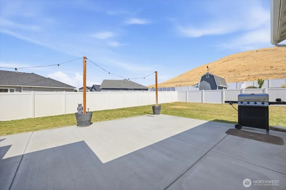 86 Ellie Ann Court Prosser, WA 99350