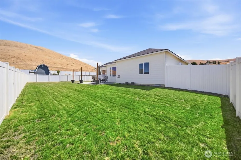 86 Ellie Ann Court Prosser, WA 99350