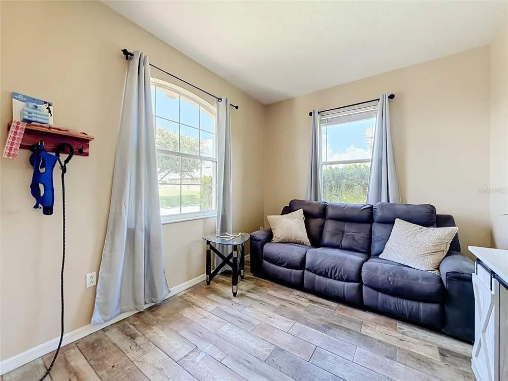 8230 WOODVINE CIRCLE Lakeland, FL 33810