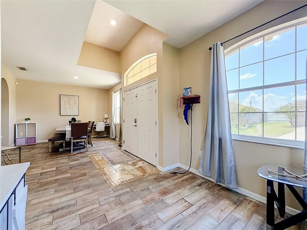 8230 WOODVINE CIRCLE Lakeland, FL 33810
