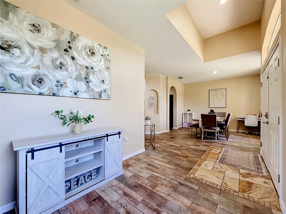 8230 WOODVINE CIRCLE Lakeland, FL 33810