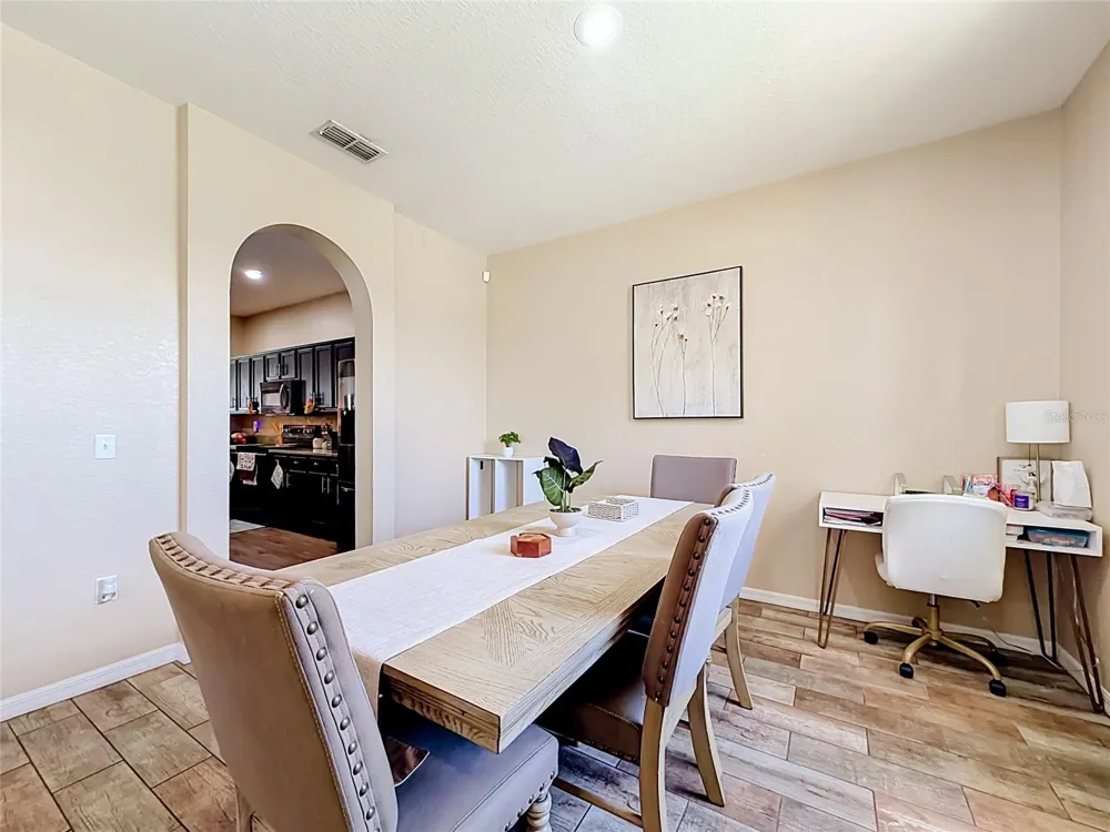 8230 WOODVINE CIRCLE Lakeland, FL 33810