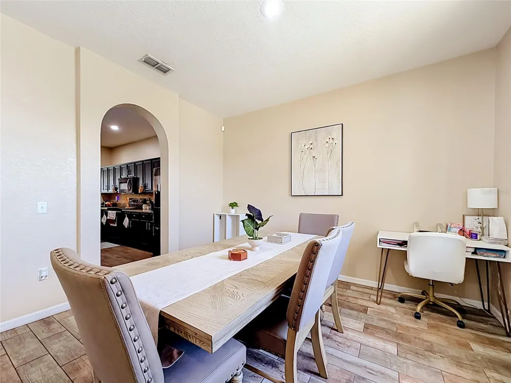 8230 WOODVINE CIRCLE Lakeland, FL 33810