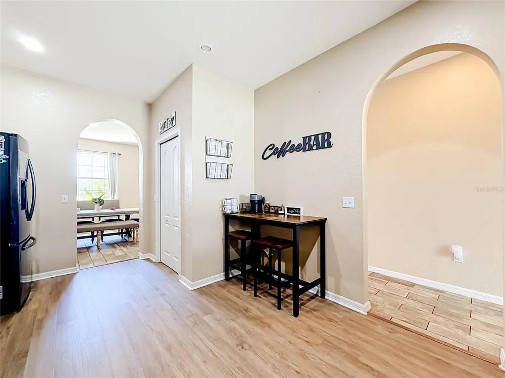 8230 WOODVINE CIRCLE Lakeland, FL 33810
