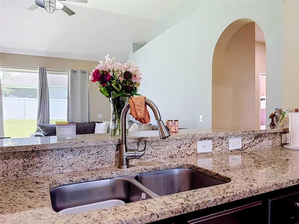 8230 WOODVINE CIRCLE Lakeland, FL 33810