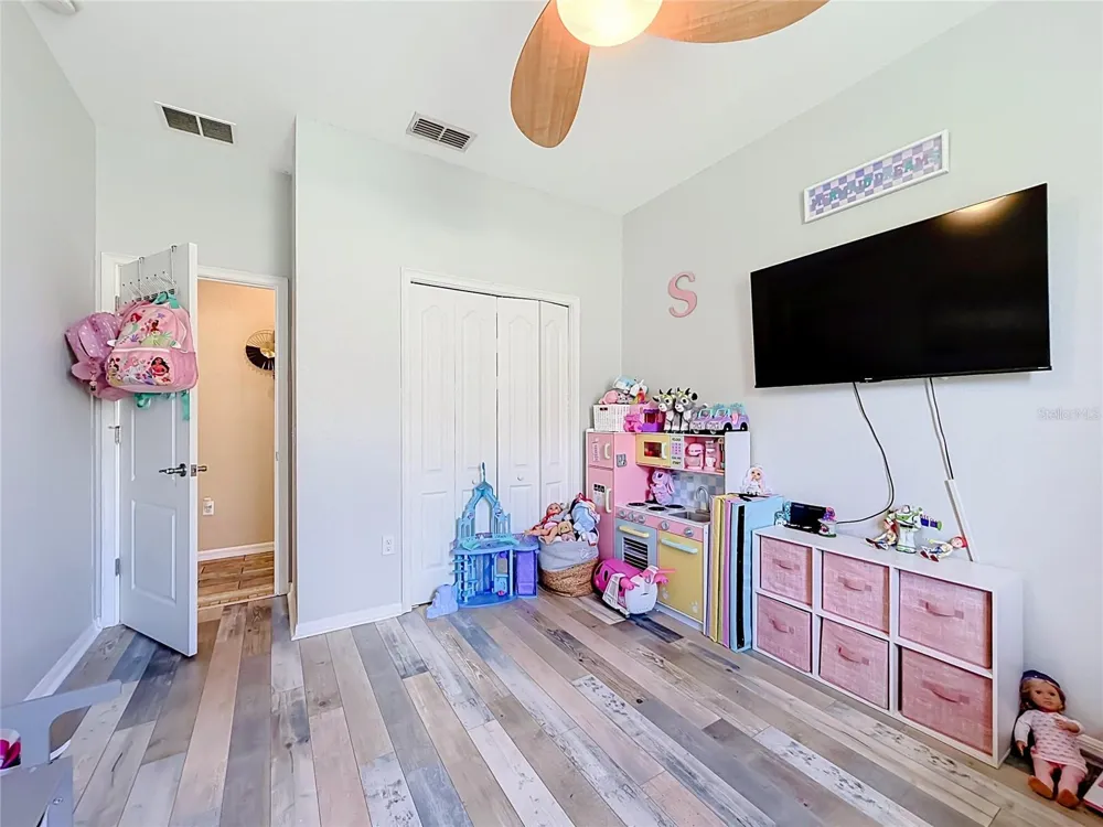8230 WOODVINE CIRCLE Lakeland, FL 33810