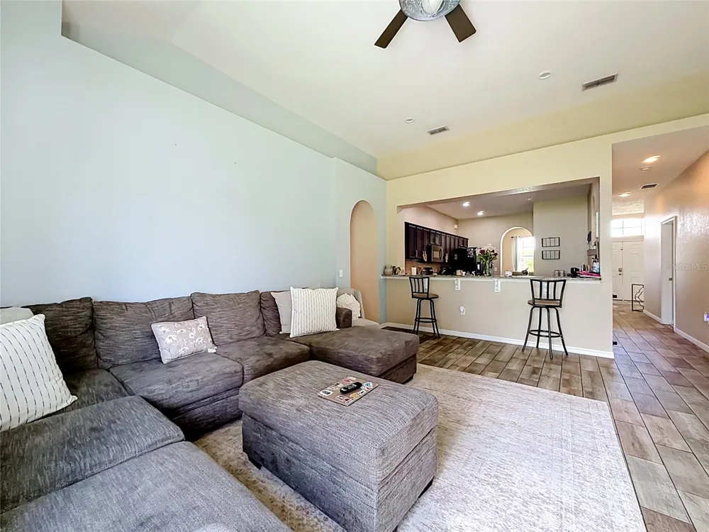 8230 WOODVINE CIRCLE Lakeland, FL 33810