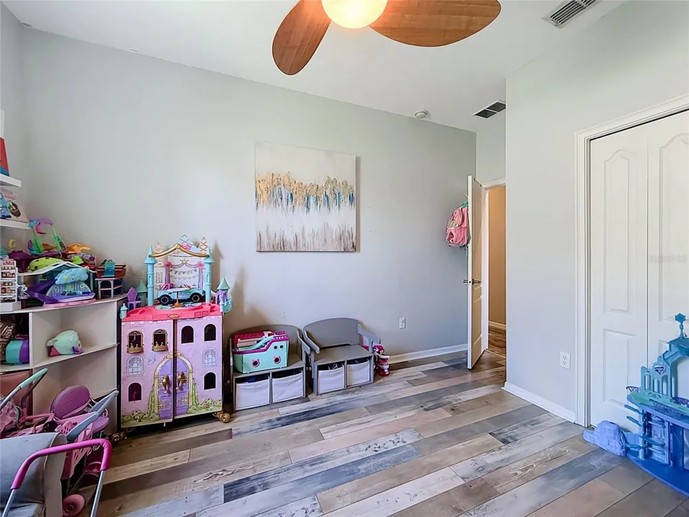 8230 WOODVINE CIRCLE Lakeland, FL 33810