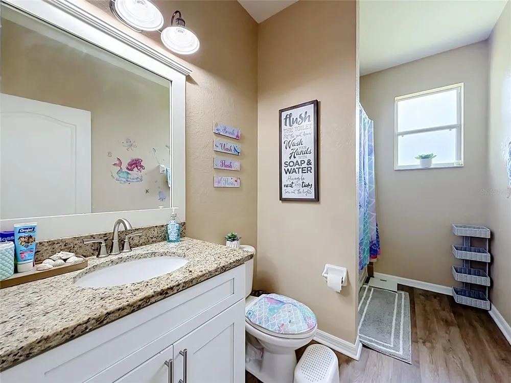 8230 WOODVINE CIRCLE Lakeland, FL 33810