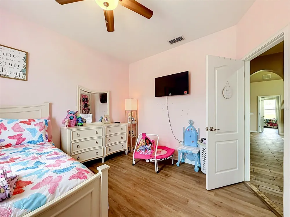 8230 WOODVINE CIRCLE Lakeland, FL 33810