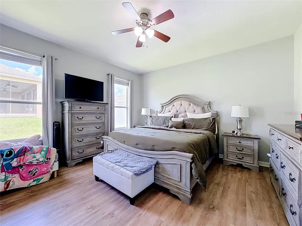 8230 WOODVINE CIRCLE Lakeland, FL 33810