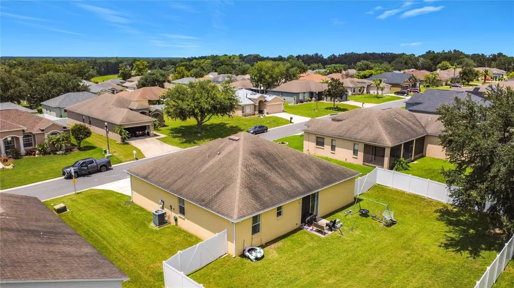 8230 WOODVINE CIRCLE Lakeland, FL 33810