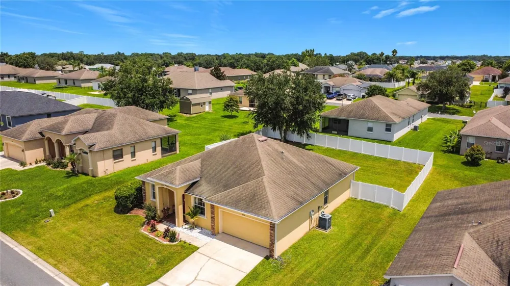 8230 WOODVINE CIRCLE Lakeland, FL 33810