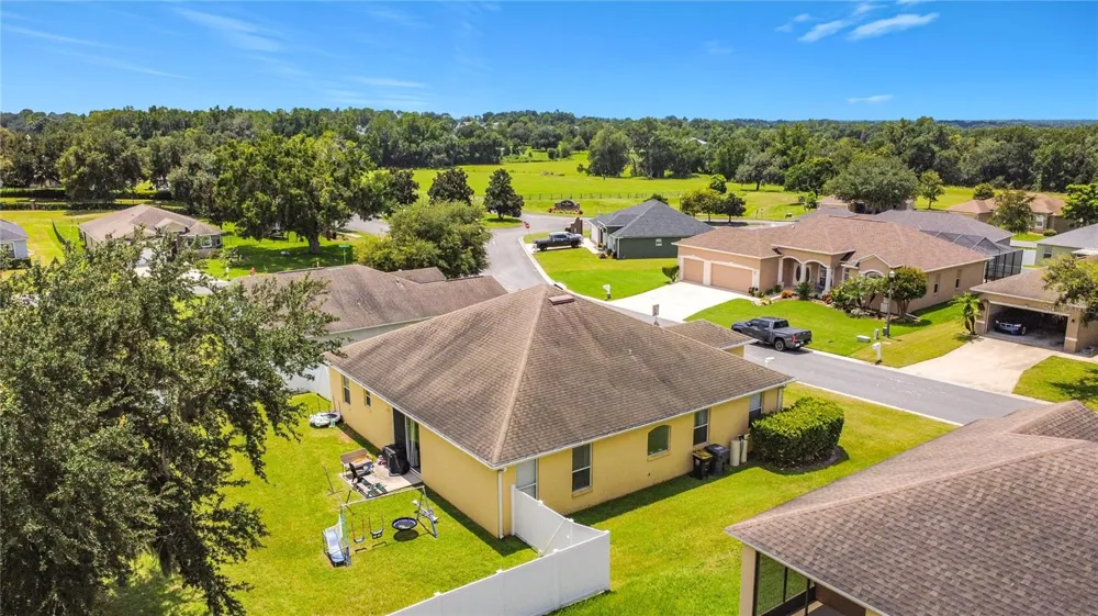 8230 WOODVINE CIRCLE Lakeland, FL 33810