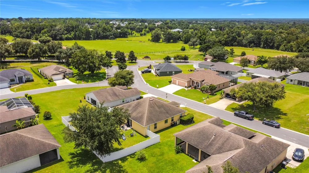 8230 WOODVINE CIRCLE Lakeland, FL 33810