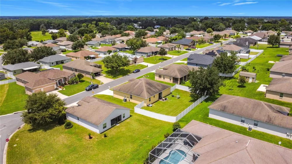 8230 WOODVINE CIRCLE Lakeland, FL 33810