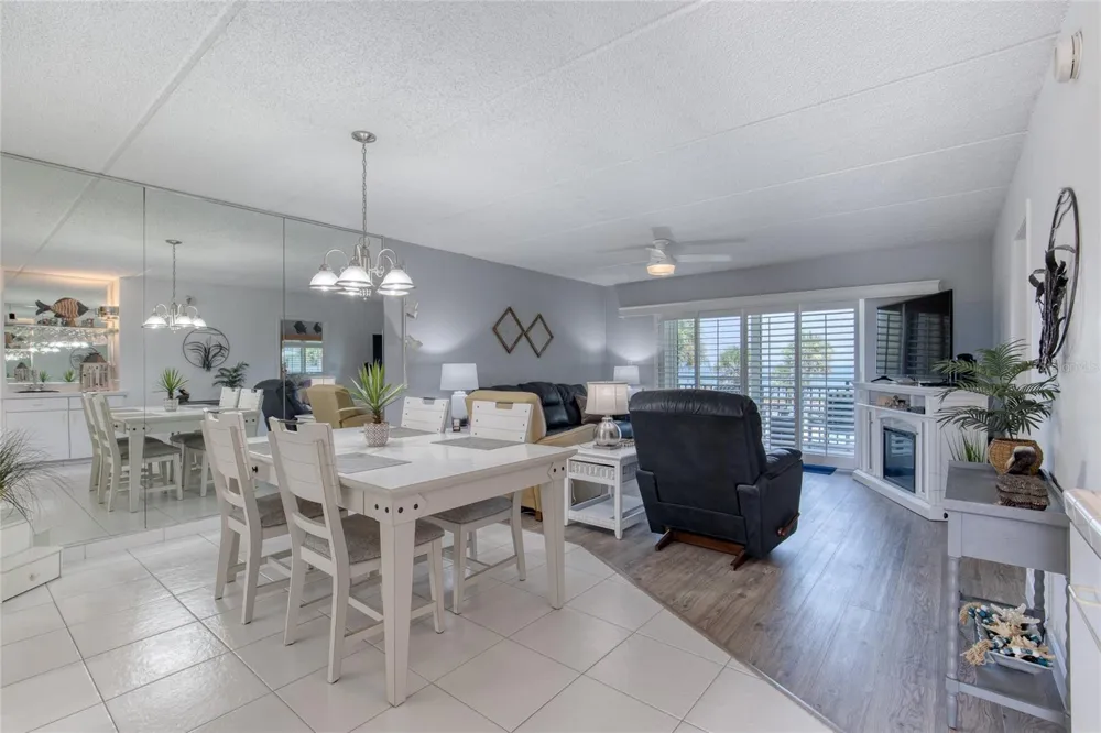 2290 OCEAN SHORE BOULEVARD #2070 Ormond Beach, FL 32176