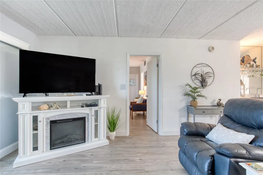 2290 OCEAN SHORE BOULEVARD #2070 Ormond Beach, FL 32176