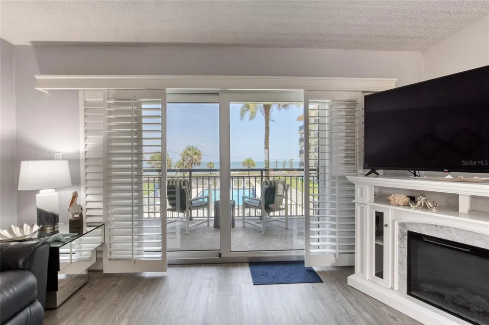 2290 OCEAN SHORE BOULEVARD #2070 Ormond Beach, FL 32176