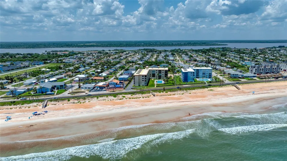 2290 OCEAN SHORE BOULEVARD #2070 Ormond Beach, FL 32176