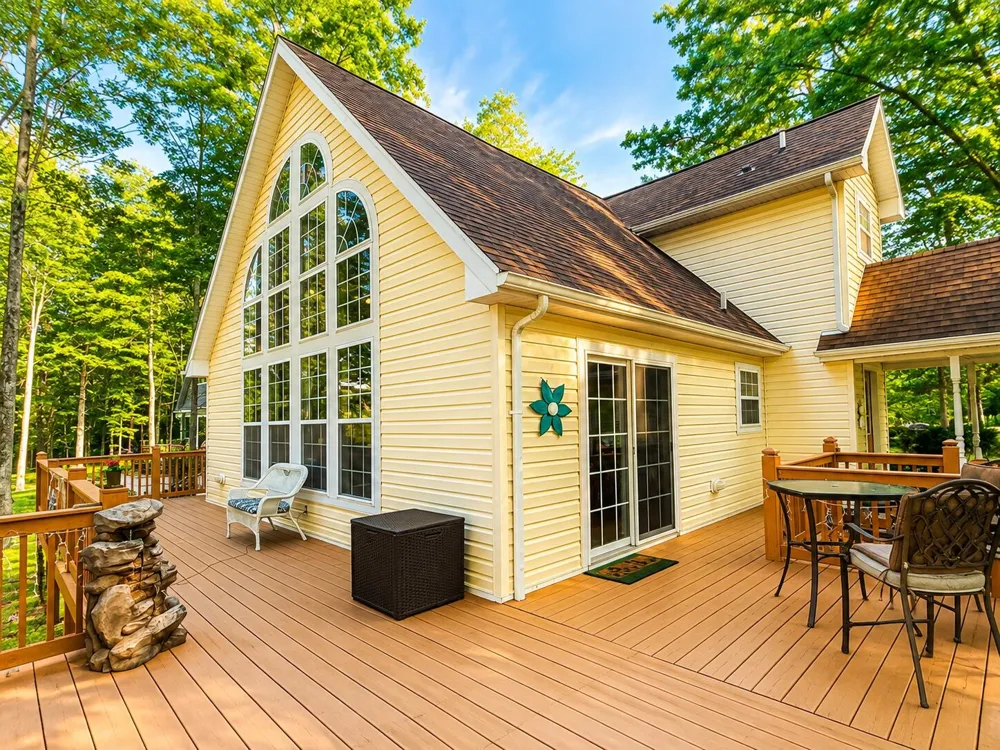 9592 Fawn Lake Drive Canadian Lakes, MI 49346