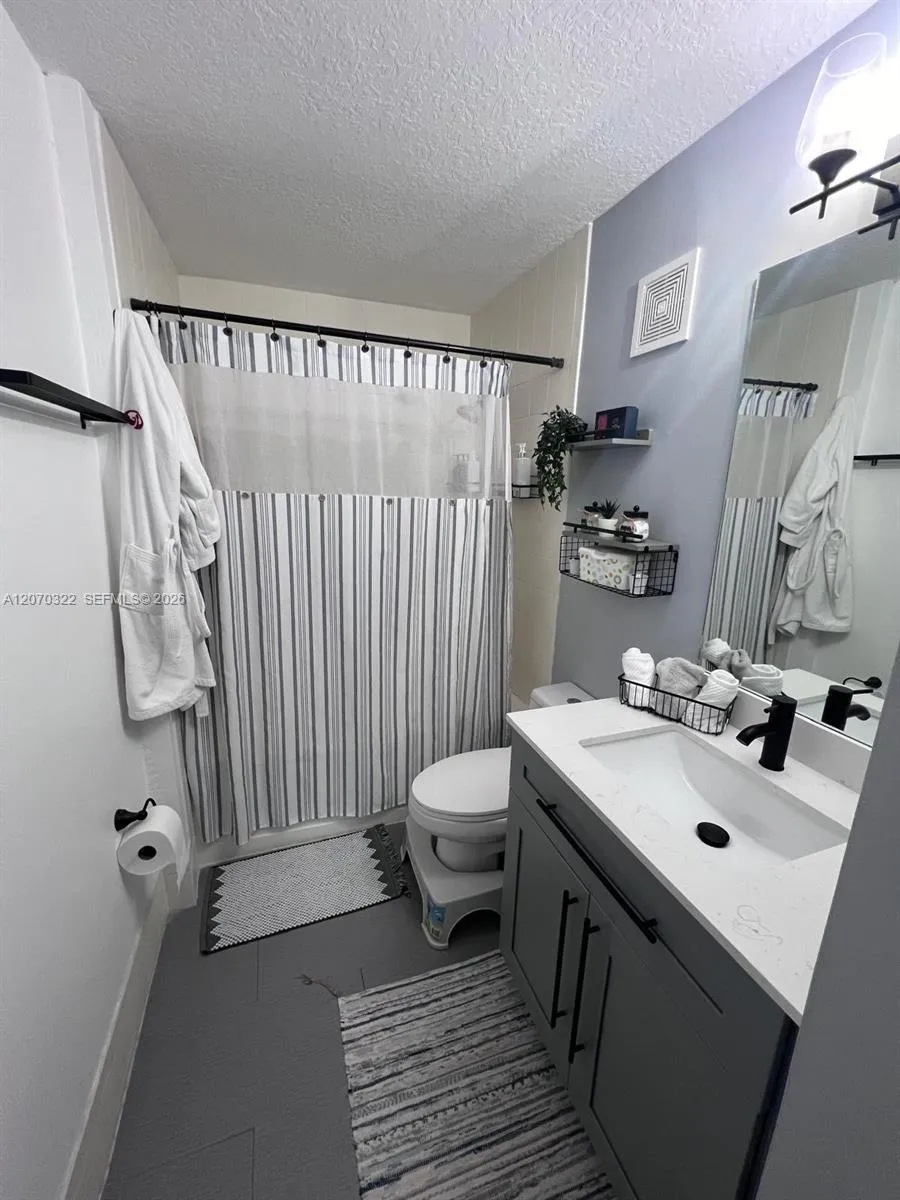 4435 SW 160th Ave #210 Miramar, FL 33027
