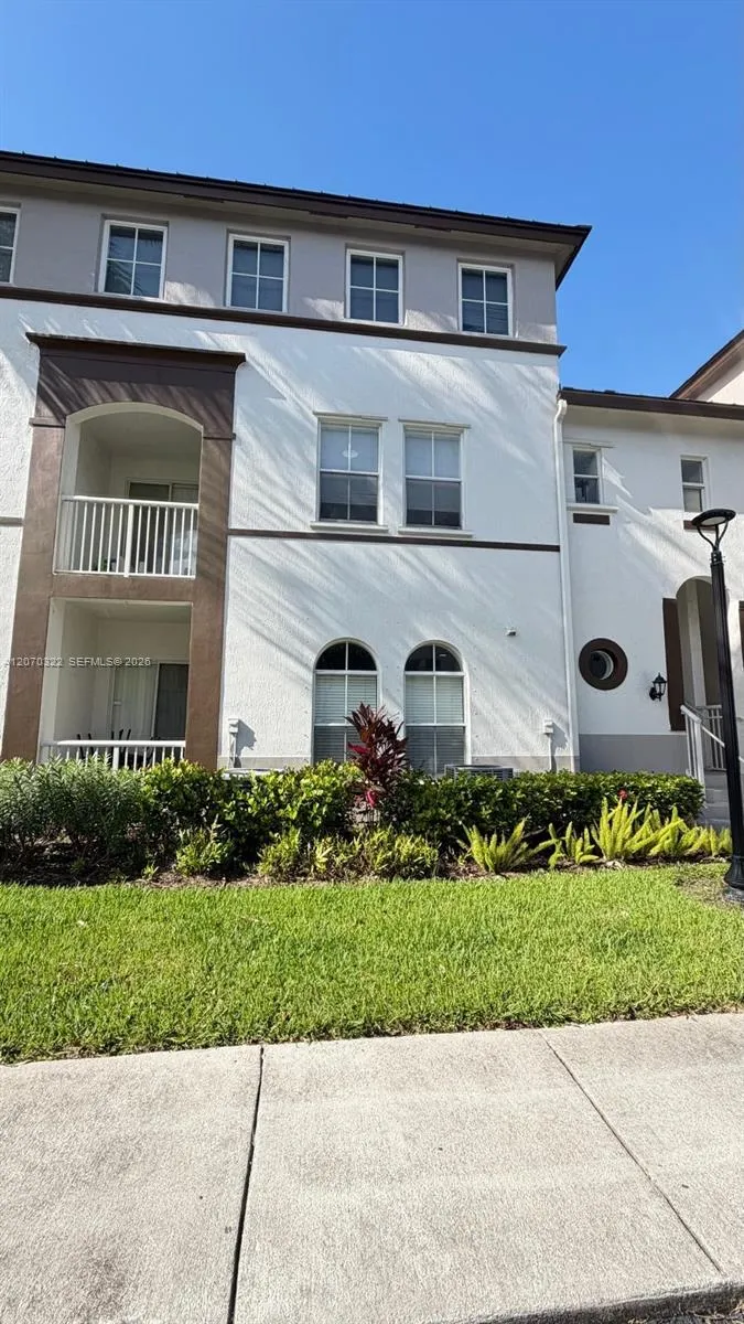 4435 SW 160th Ave #210 Miramar, FL 33027