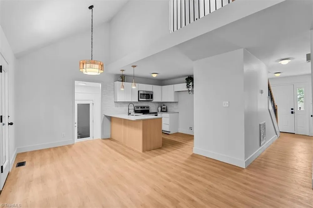 942 Chatfield Drive Jamestown, NC 27282